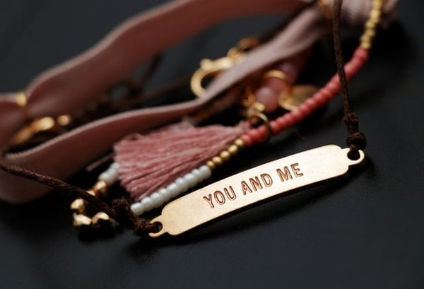 Quels sont les avantages et les possibilités des bracelets personnalisés ?